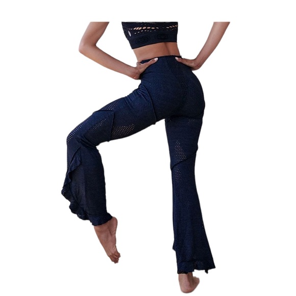 NWOT Free People Movement Now You See Me Flares - Picture 3 of 5